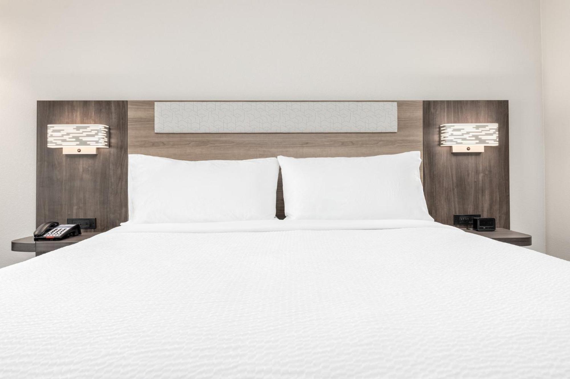 Holiday Inn Express & Suites Austin Airport East By Ihg المظهر الخارجي الصورة