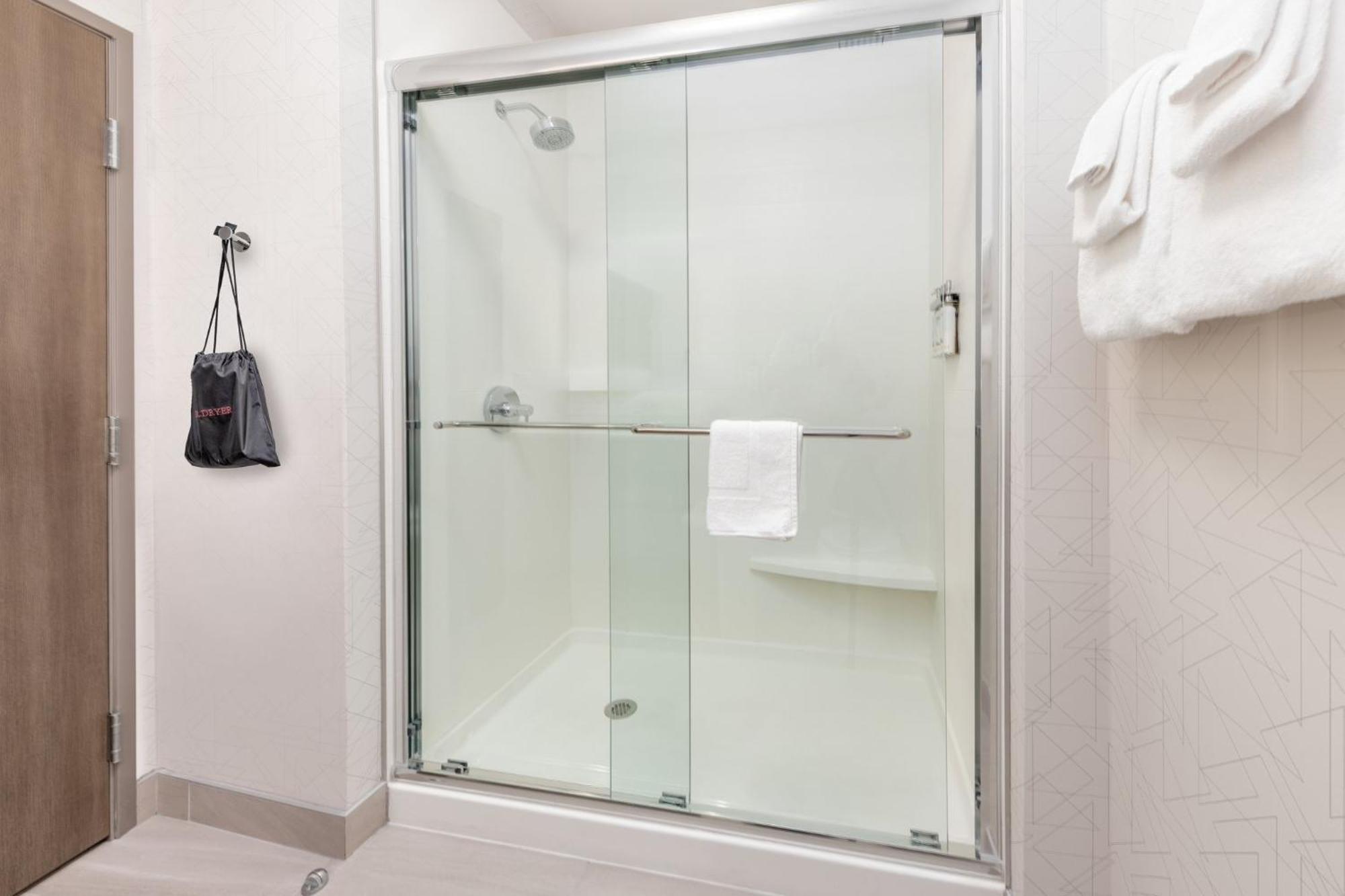 Holiday Inn Express & Suites Austin Airport East By Ihg المظهر الخارجي الصورة